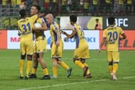 Men in Yellow are looking in good form